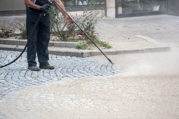 Best Warehouse Cleaning  in Kaukauna, WI